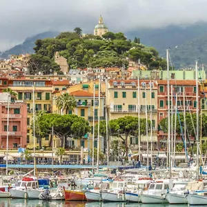 ninfea-apartment.hotelitalianriviera.com/